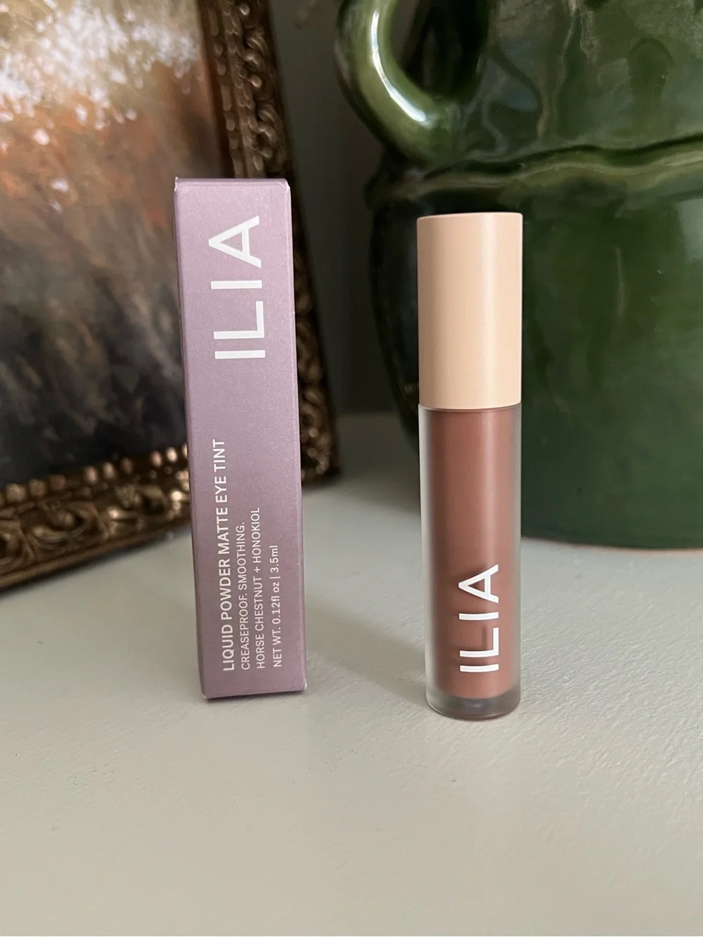 ILIA Liquid Powder Matte Eye Tint in shade 
